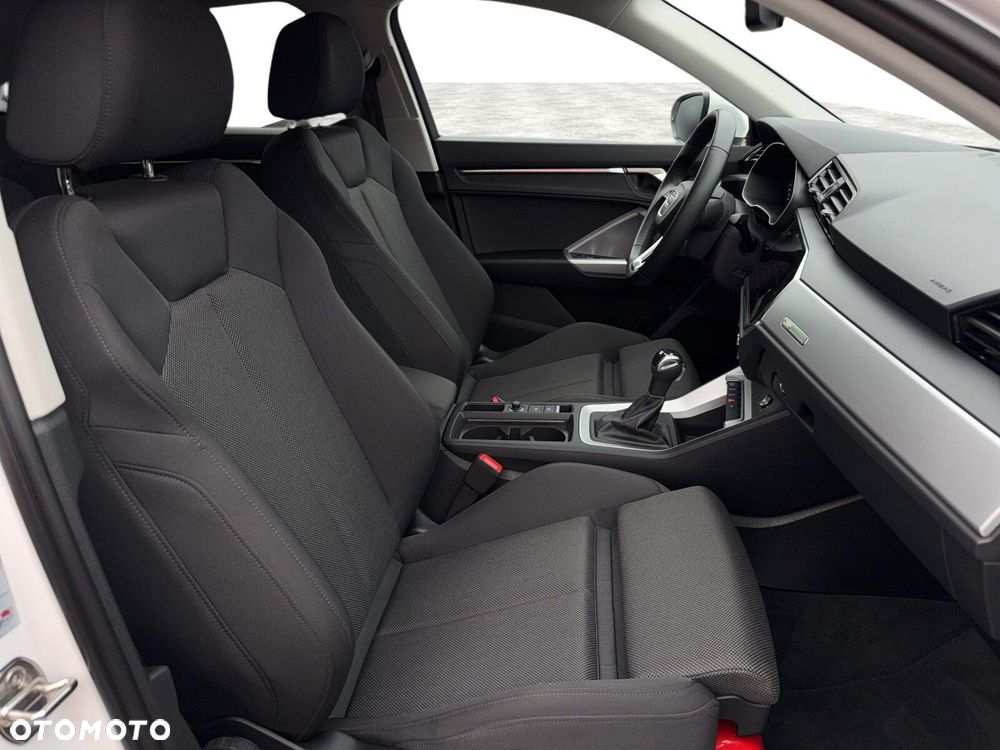 Audi Q3 Sportback - 12