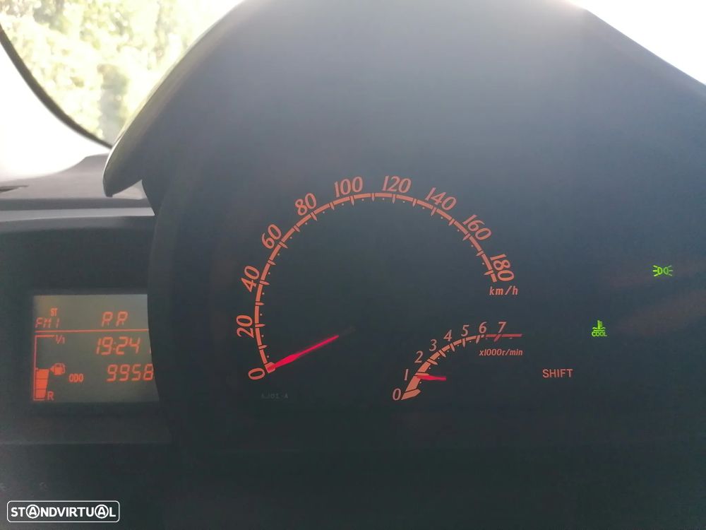 Toyota iQ 1.0 VVT-i Essential+AC - 18