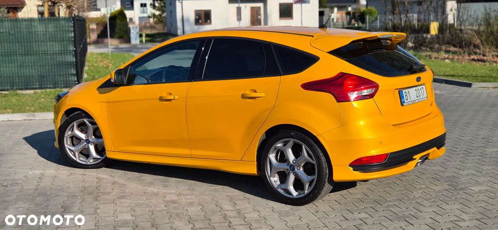 Ford Focus 2.0 EcoBoost ST mit Leder-Exclusiv-Paket - 29