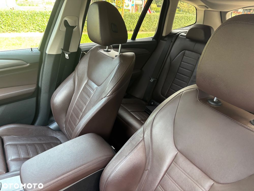 BMW X3 xDrive20d Luxury Line - 6