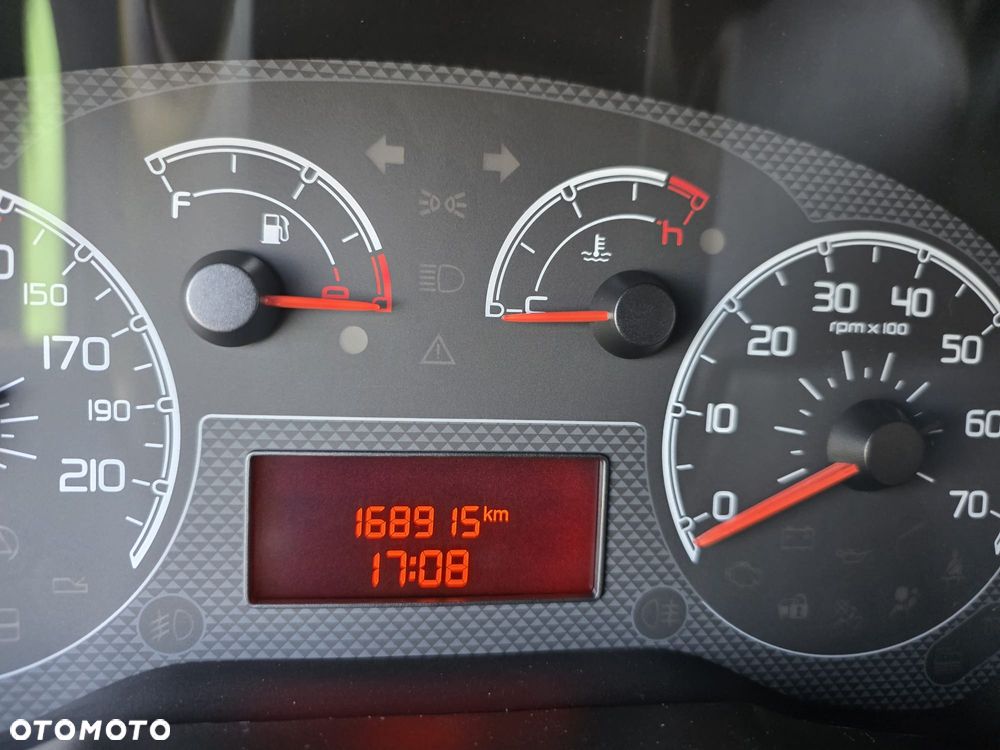 Fiat Qubo 1.4 8V Easy - 17