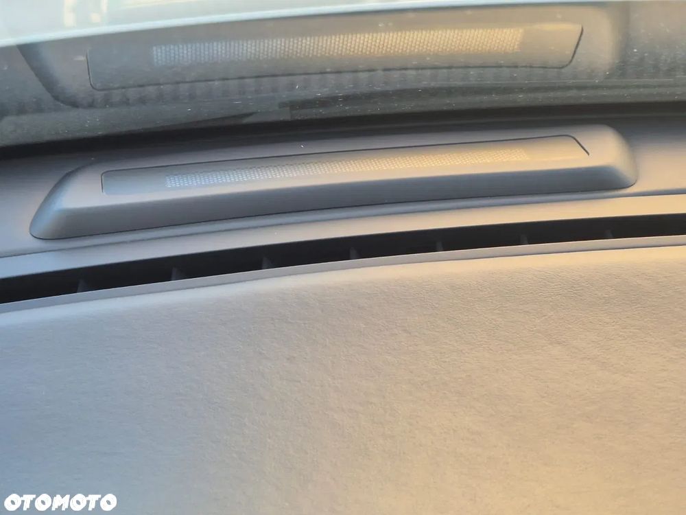 Volvo XC 60 D5 AWD R-Design Momentum - 11