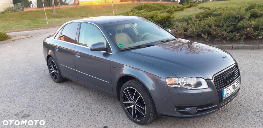 Audi A4 Limousine - 10