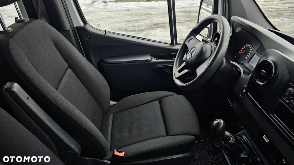 Mercedes-Benz SPRINTER WYWROTKA - 33