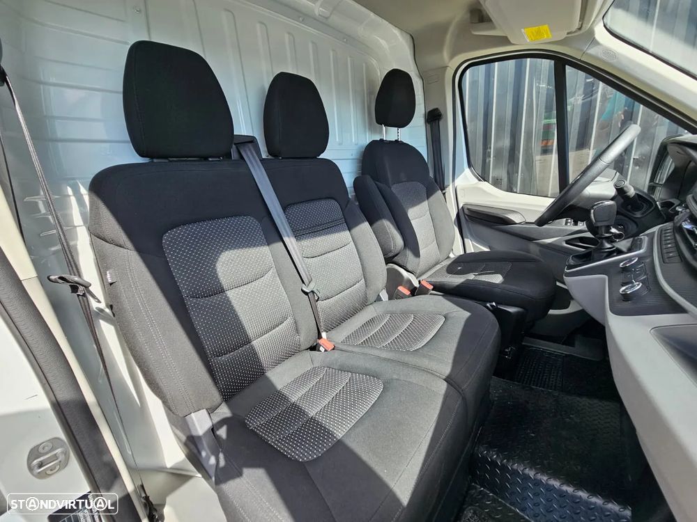 Maxus Deliver 9 - 22