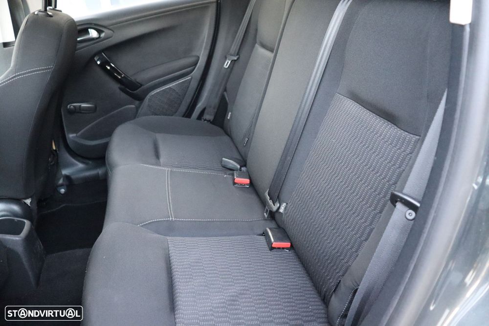 Peugeot 208 1.2 VTi SE Style - 16