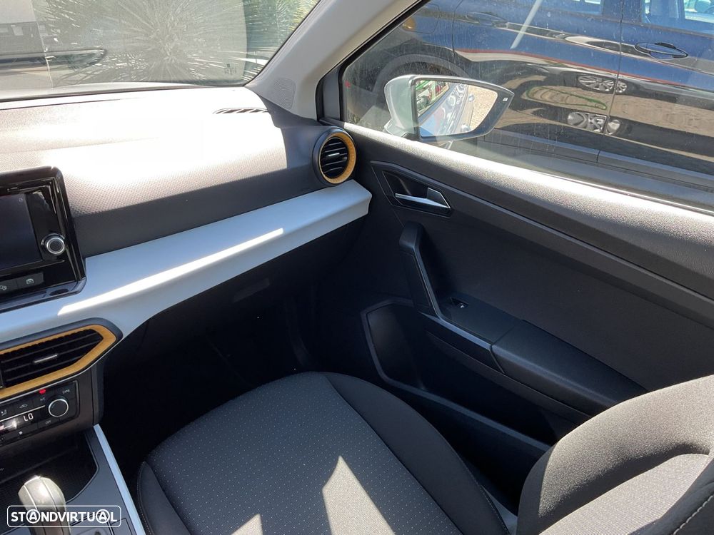 SEAT Arona 1.0 TSI Style DSG - 32
