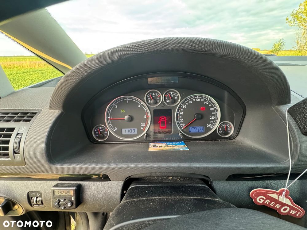 Volkswagen Sharan - 8