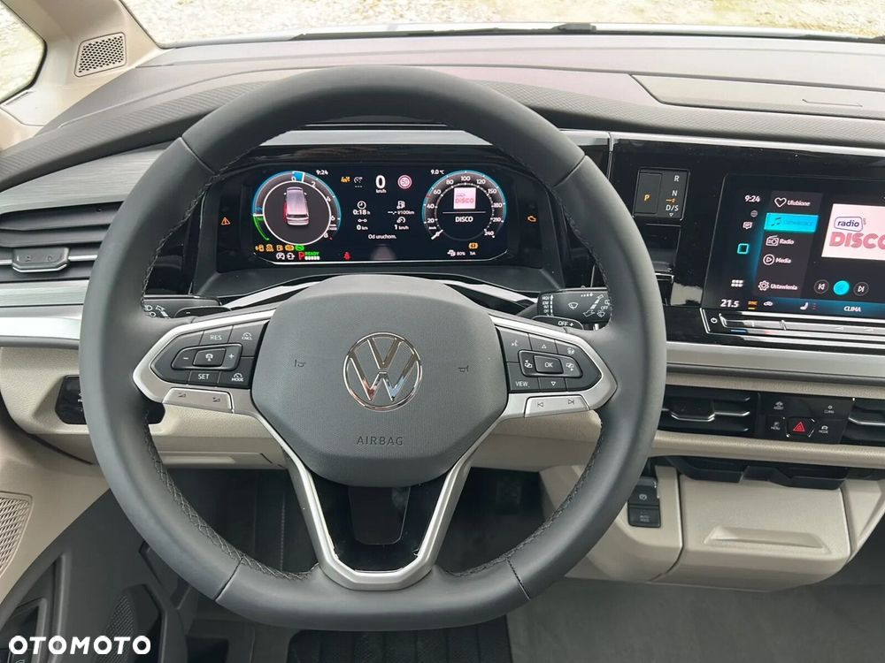 Volkswagen Multivan - 23
