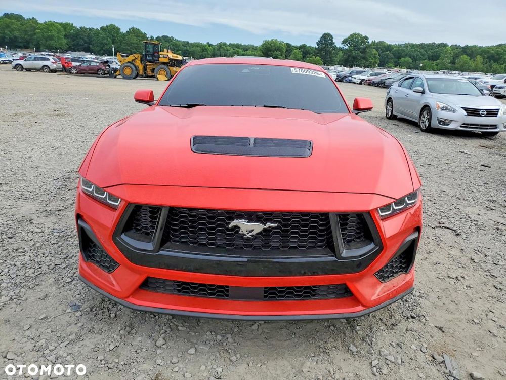 Ford Mustang - 5