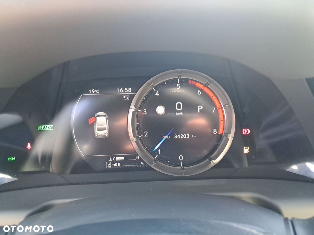 Lexus ES 300h F Sport Edition - 17