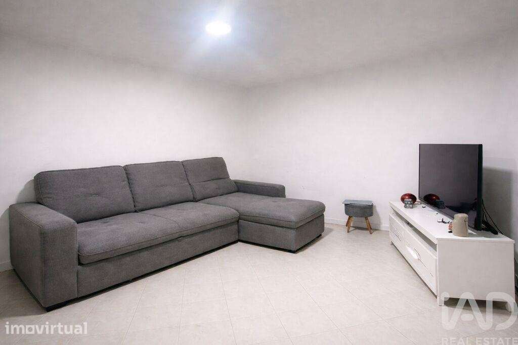 Moradia em banda T3 em Sacavém e Prior Velho de 73,6 m2 - Grande imagem: 5/14