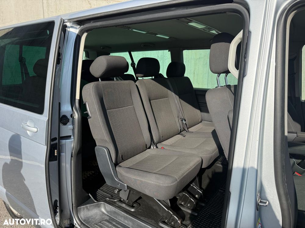 Volkswagen Caravelle - 8