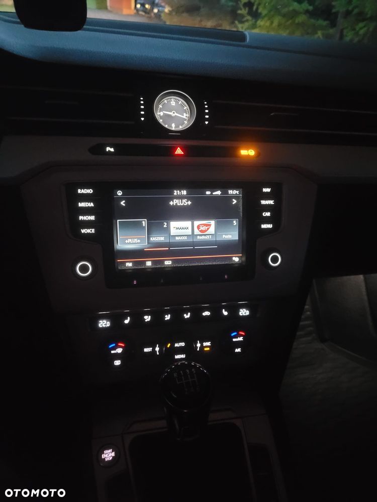 Volkswagen Passat - 13