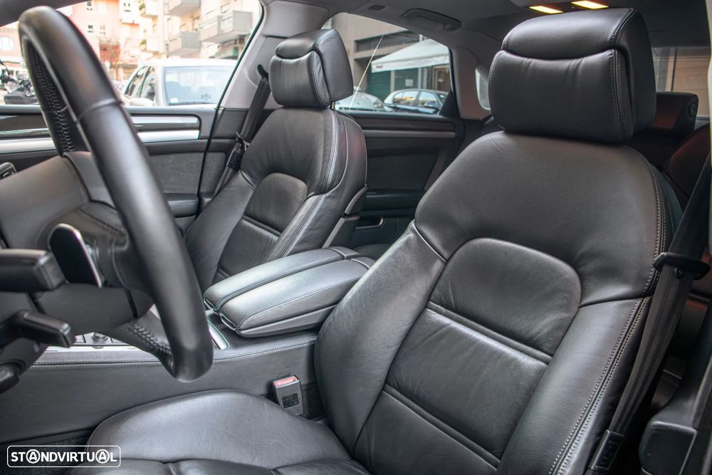 Audi S8 5.2 FSi V10 quattro - 9