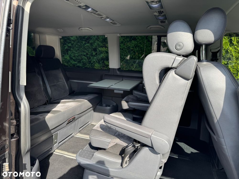 Volkswagen Multivan - 13