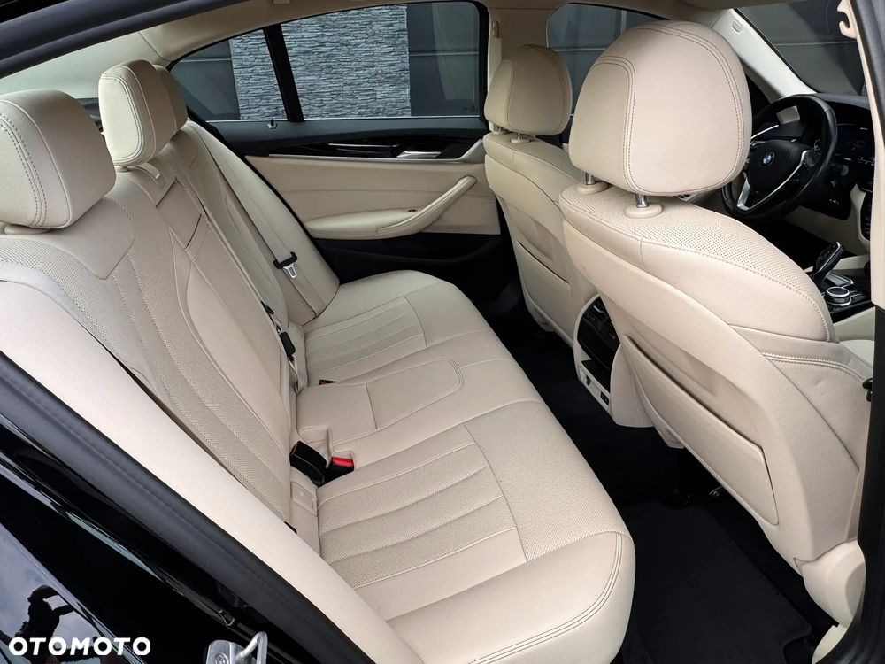 BMW Seria 5 530e Luxury Line sport - 20