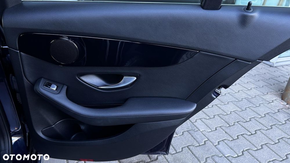 Mercedes-Benz Klasa C 220 d 9G-TRONIC - 27