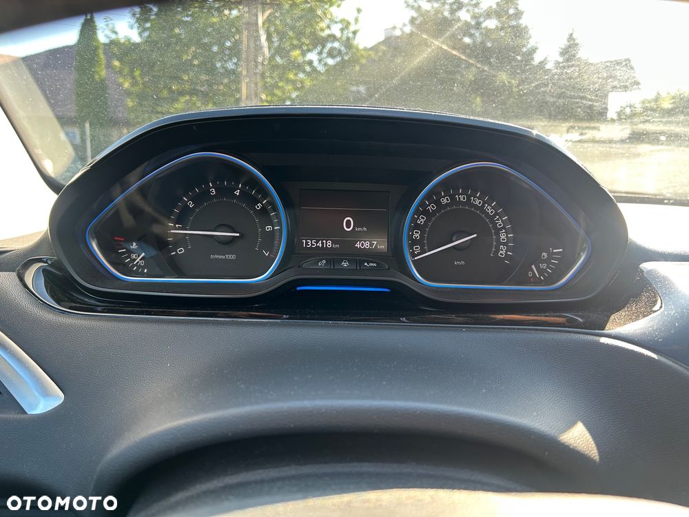Peugeot 208 1.6 THP Allure - 11
