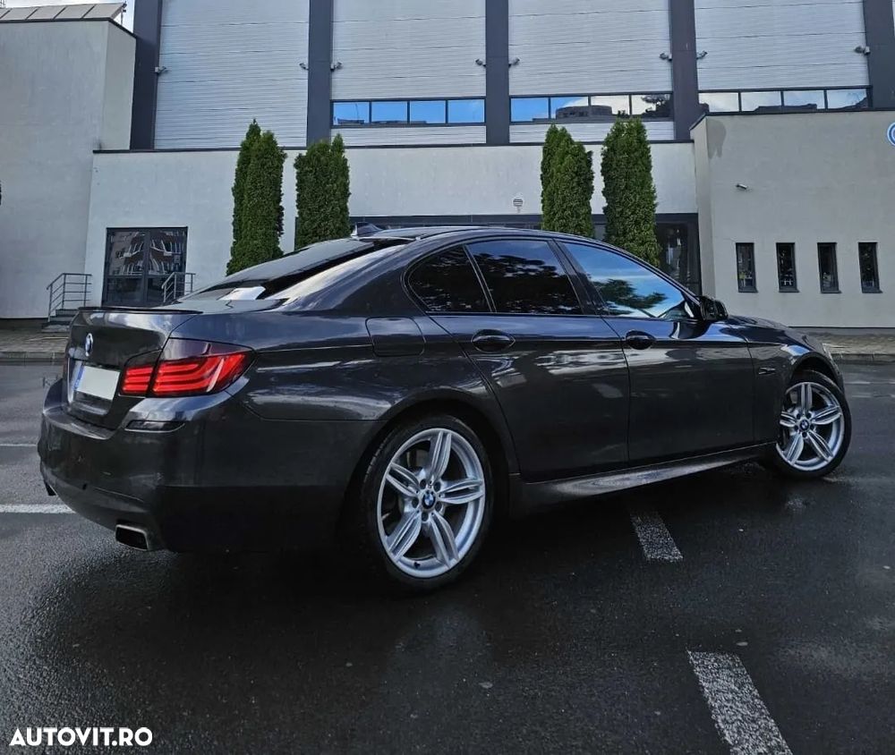 BMW Seria 5 550i - 1