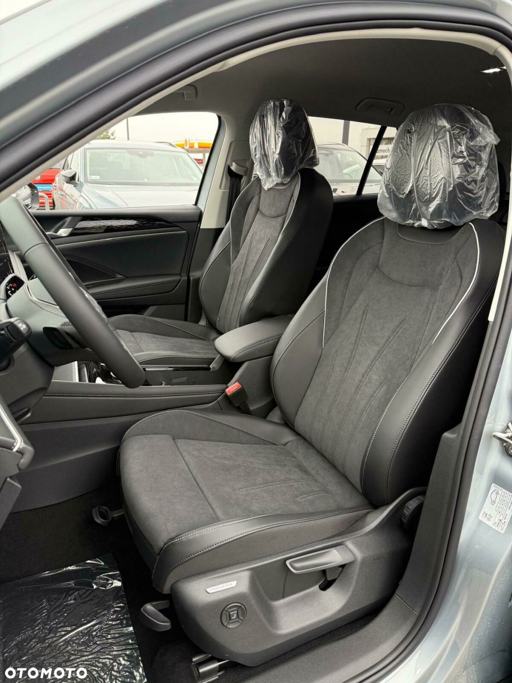 Volkswagen Tiguan - 11