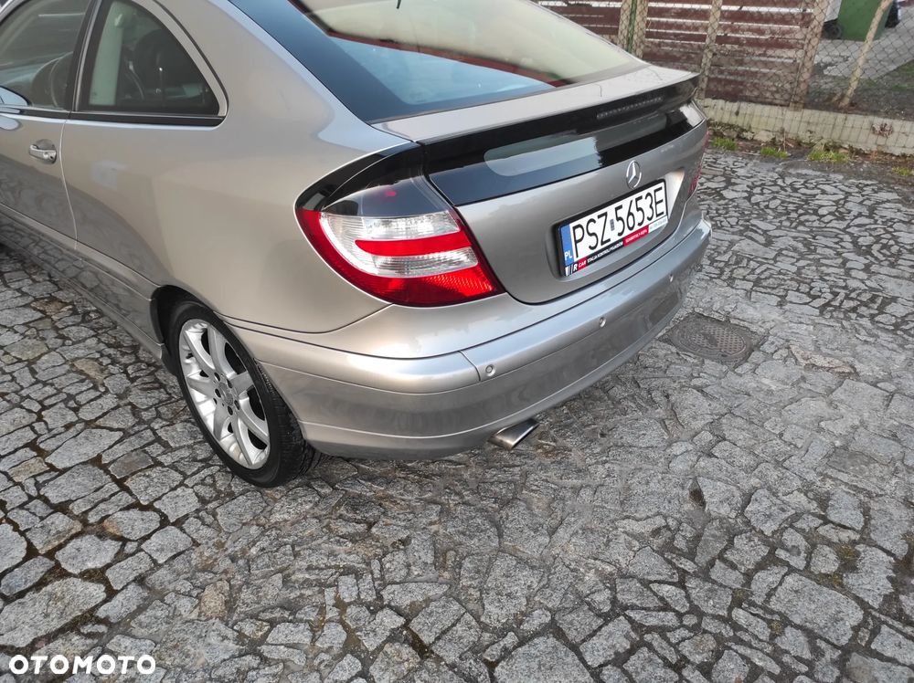 Mercedes-Benz Klasa C 230 - 15
