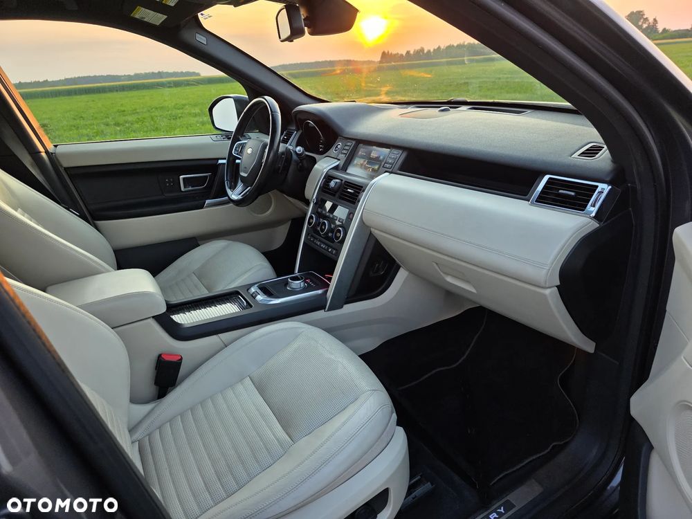 Land Rover Discovery Sport 2.0 Si4 HSE Luxury - 11