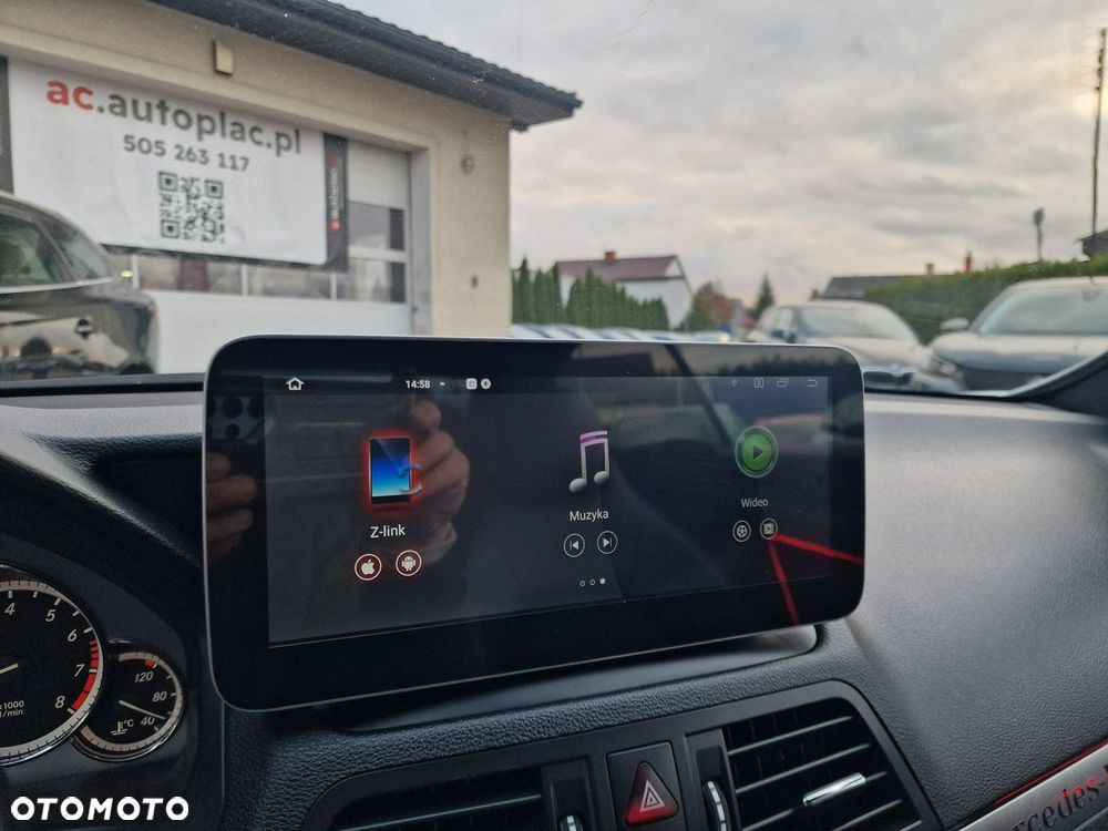 Mercedes-Benz Klasa E - 27