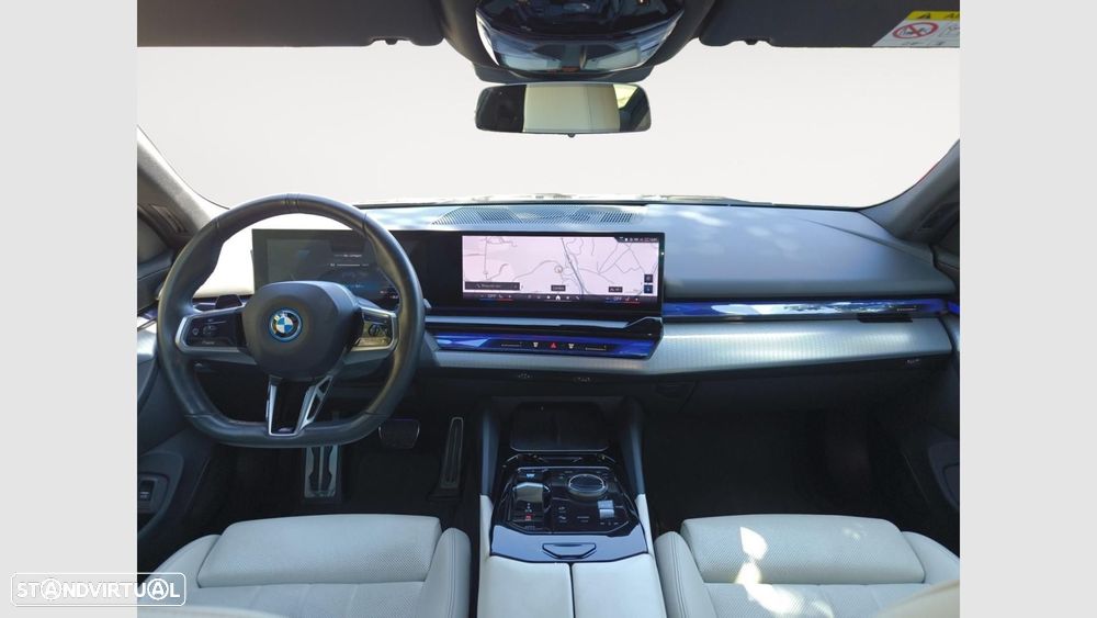 BMW i5 eDrive40 Pack Desportivo M - 11