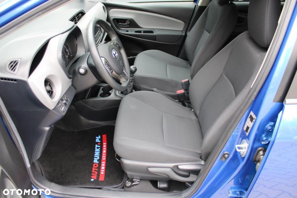 Toyota Yaris - 10