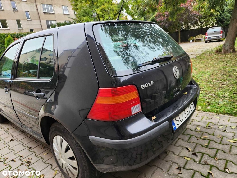 Volkswagen Golf - 5