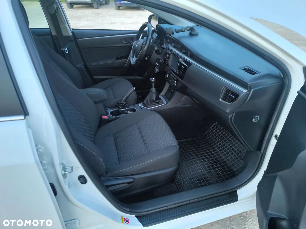 Toyota Corolla 1.6 Premium - 6