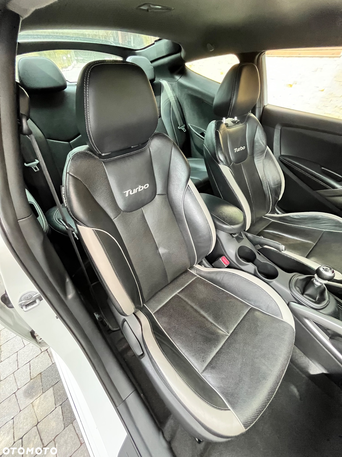 Hyundai Veloster 1.6 T-GDI Executive - 13