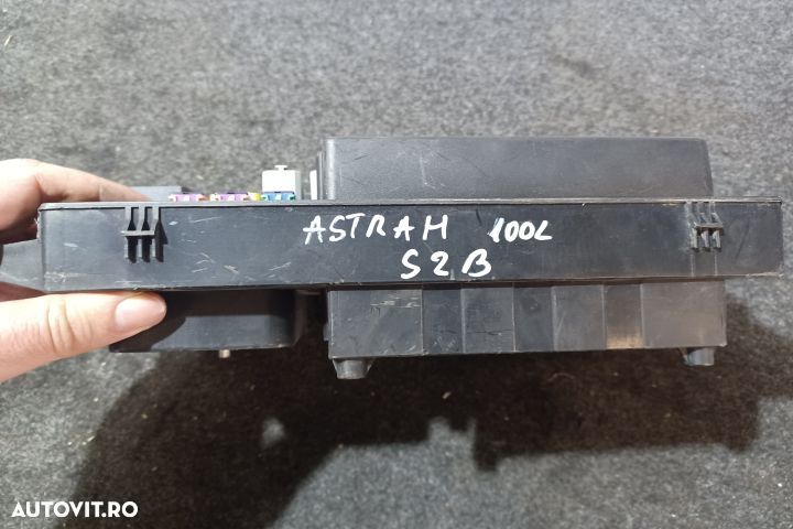 Panou sigurante si relee 13206754 Opel Astra H [facelift] [2005 - 201 - 2