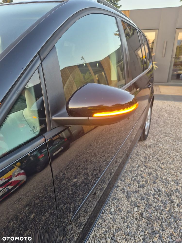 Volkswagen Touran 1.4 TSI Highline Perfectline DSG - 11