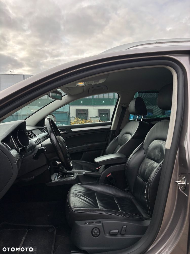 Skoda Superb Combi 2.0 TDI DSG Exclusive - 21