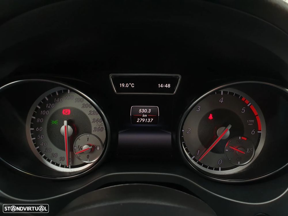Mercedes-Benz CLA 180 (CDI) d Urban - 13