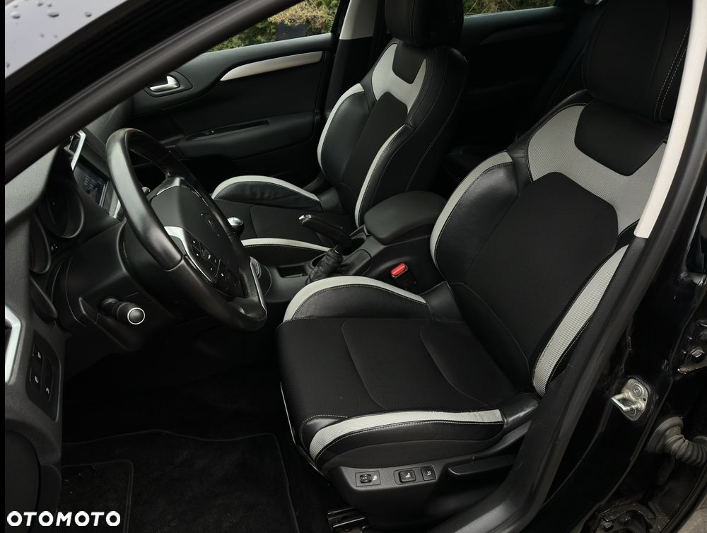 Citroën C4 1.6 VTi Exclusive - 22