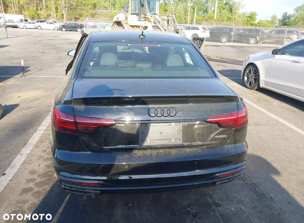 Audi A4 Limousine - 4