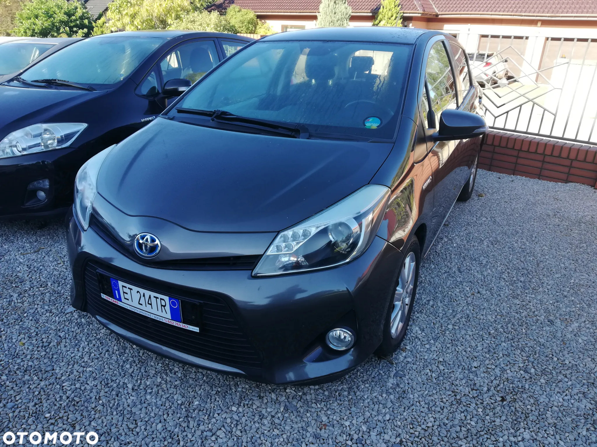 Toyota Yaris Hybrid 100 Premium - 3
