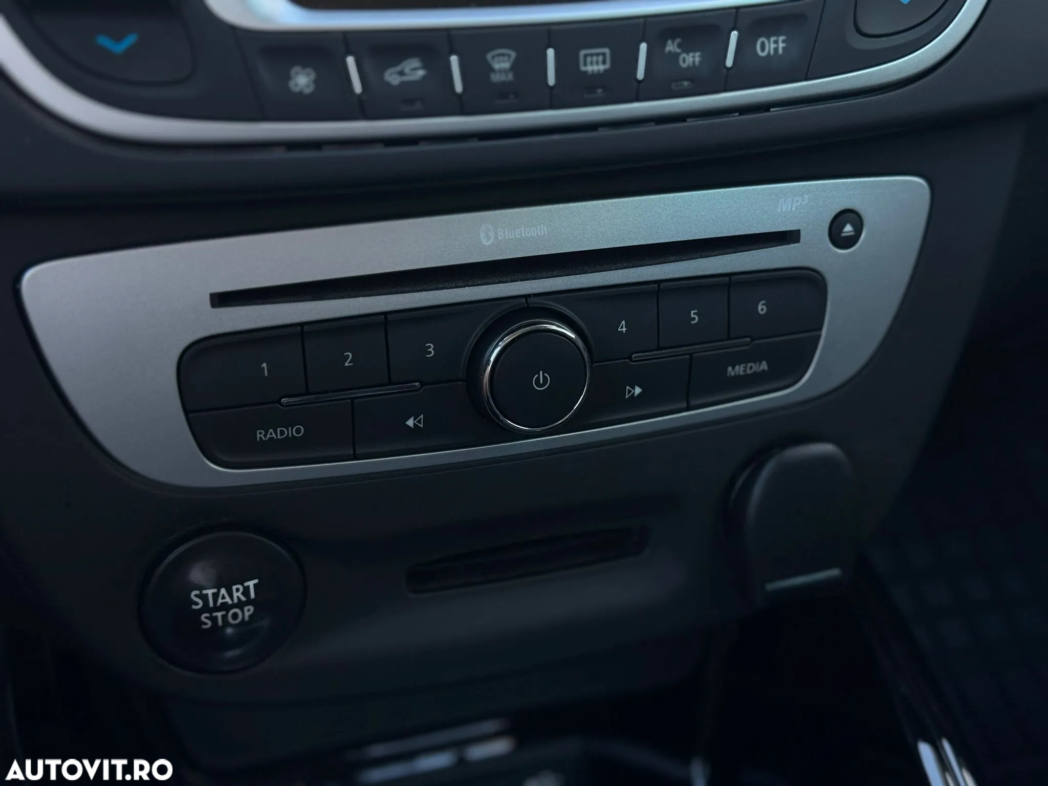 Renault Megane ENERGY dCi 130 BOSE EDITION - 38