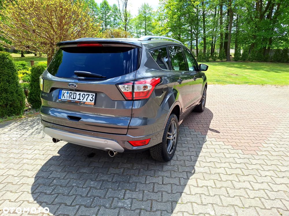 Ford Kuga 1.5 EcoBoost 2x4 Titanium - 3