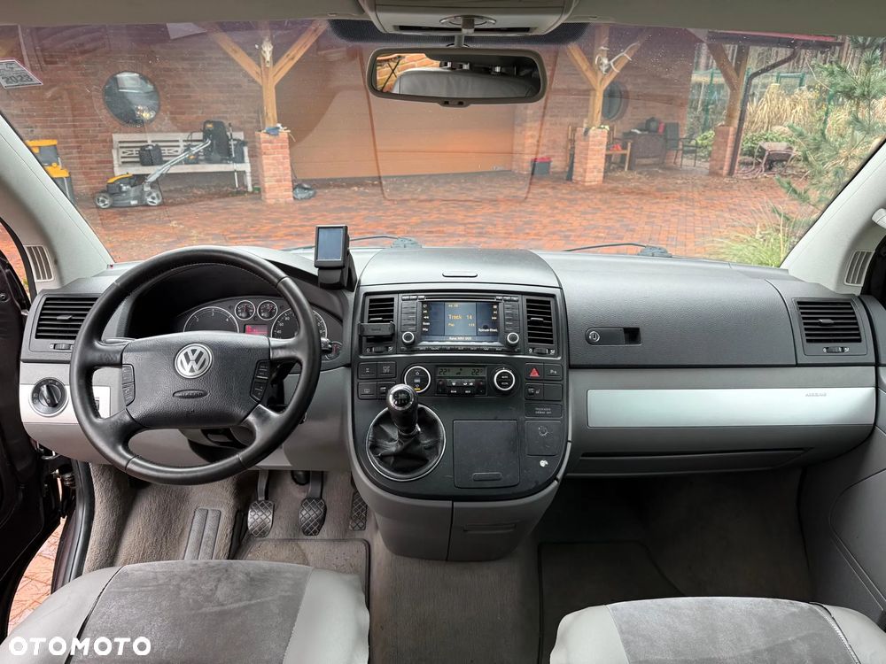 Volkswagen Multivan - 9