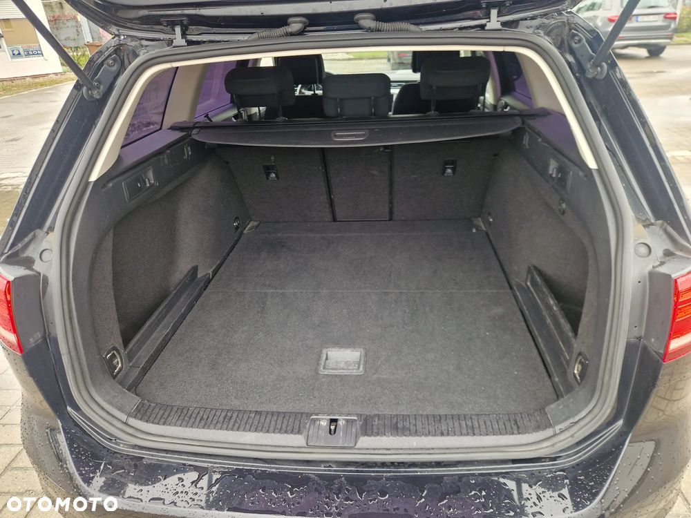 Volkswagen Passat - 9