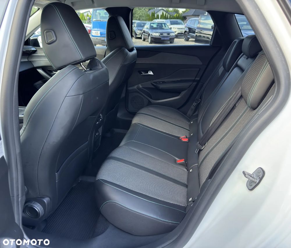Peugeot 308 BlueHDi 130 EAT6 Stop & Start Active - 26