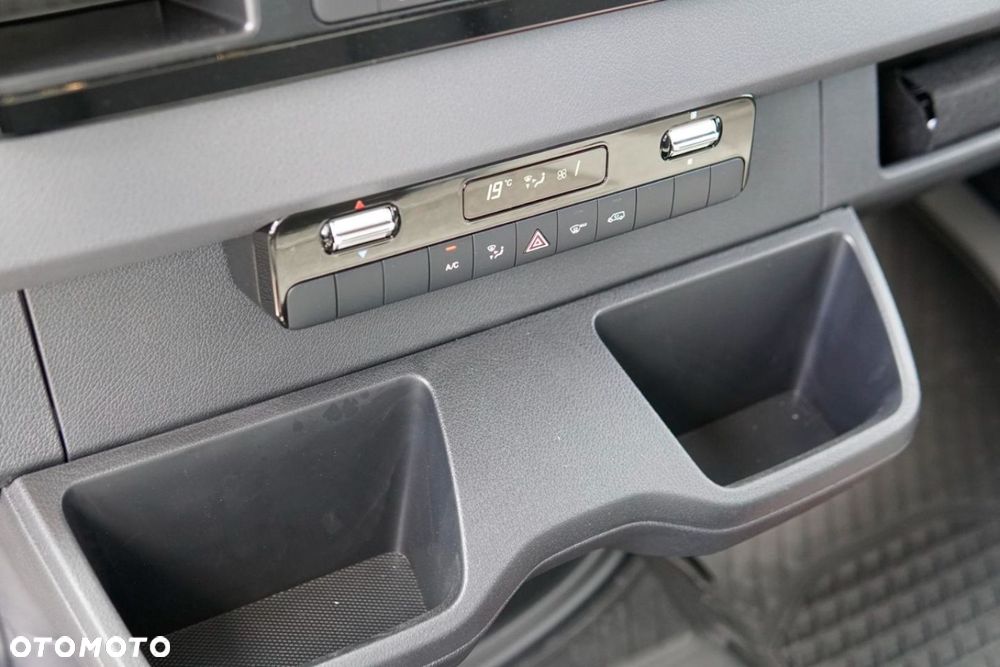 Mercedes-Benz Sprinter - 16