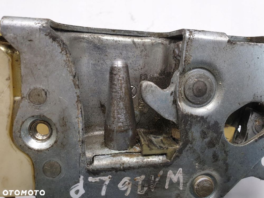 Mercedes C126 W126 COUPE SEC ZAMEK DRZWI LEWY - 12