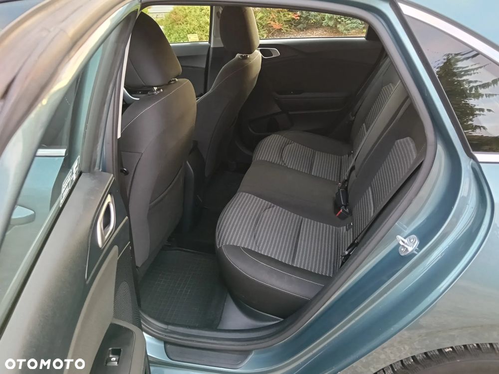 Kia Ceed - 21