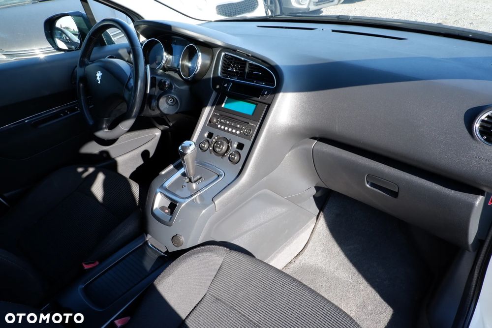 Peugeot 5008 HDI FAP 110 EGS6 Tendance - 5