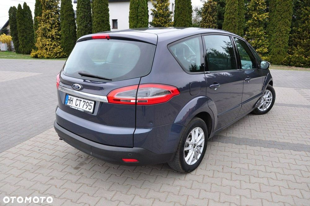 Ford S-Max - 17